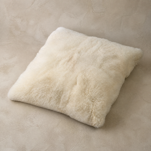 Ivory white baby alpaca fur cushion – Alpaca Gold Standard