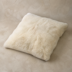 Ivory white baby alpaca fur cushion – Alpaca Gold Standard